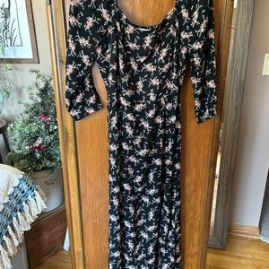 NWOT Lush Midi Dress, Small.